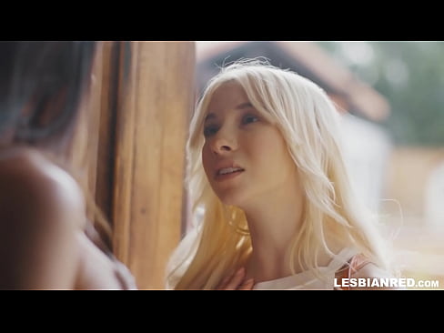 ❤️ Dívka se po několika měsících vrátí domů a skončí u lízání kundy své nevlastní matky Šukání video u cs.ergoupa.top