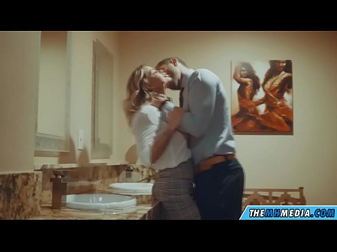 ❤️ Když vás na veřejných záchodcích svádí prsatá blondýna. Šukání video u cs.ergoupa.top